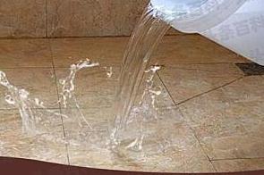 鄂尔多斯市漏水维修 免砸砖防水材料该如何施工